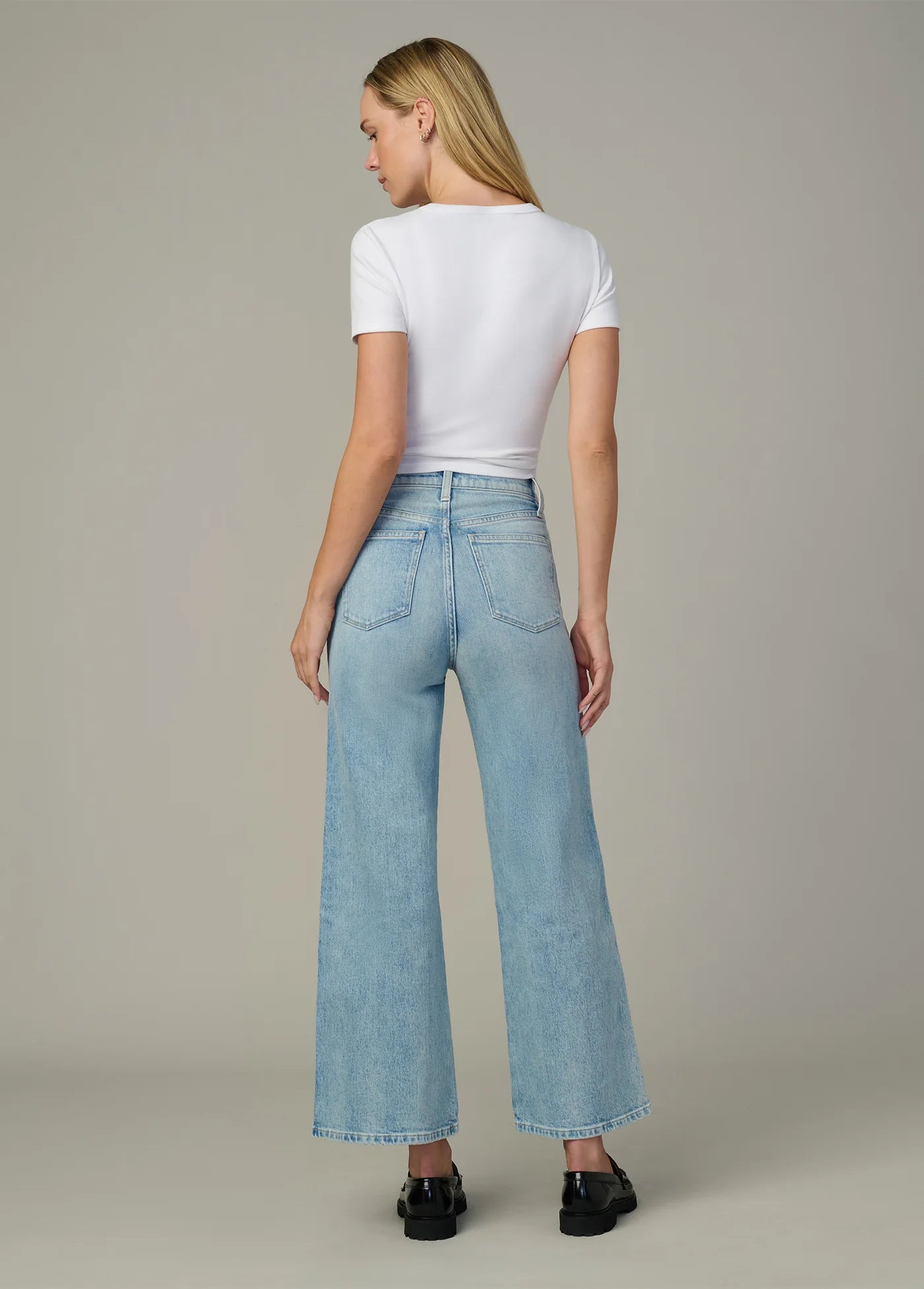 THE SEAMED MIA