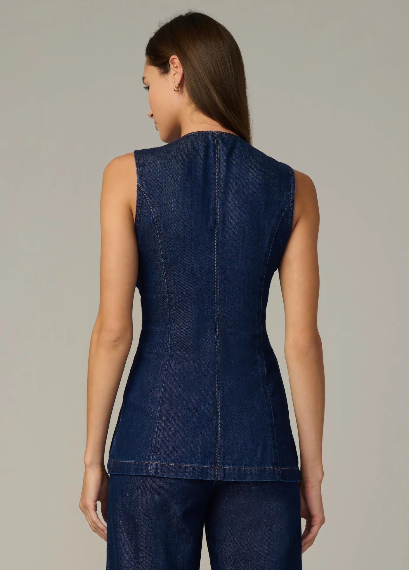THE SEAMED TUNIC