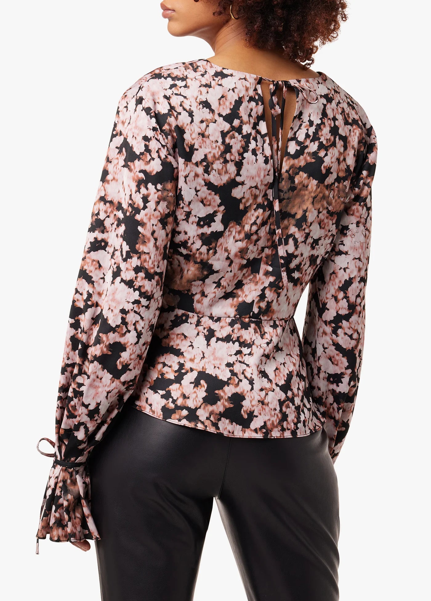THE SERENA TOP