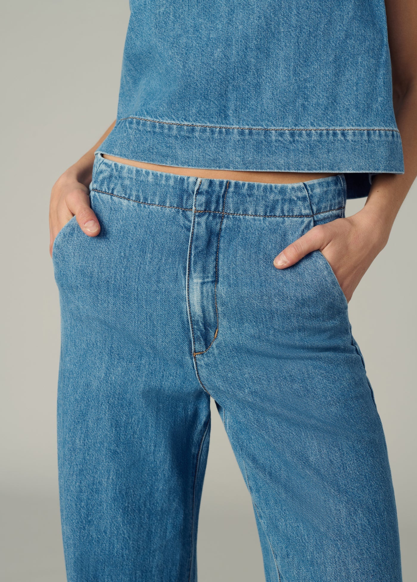 THE CLEAN DENIM TROUSER