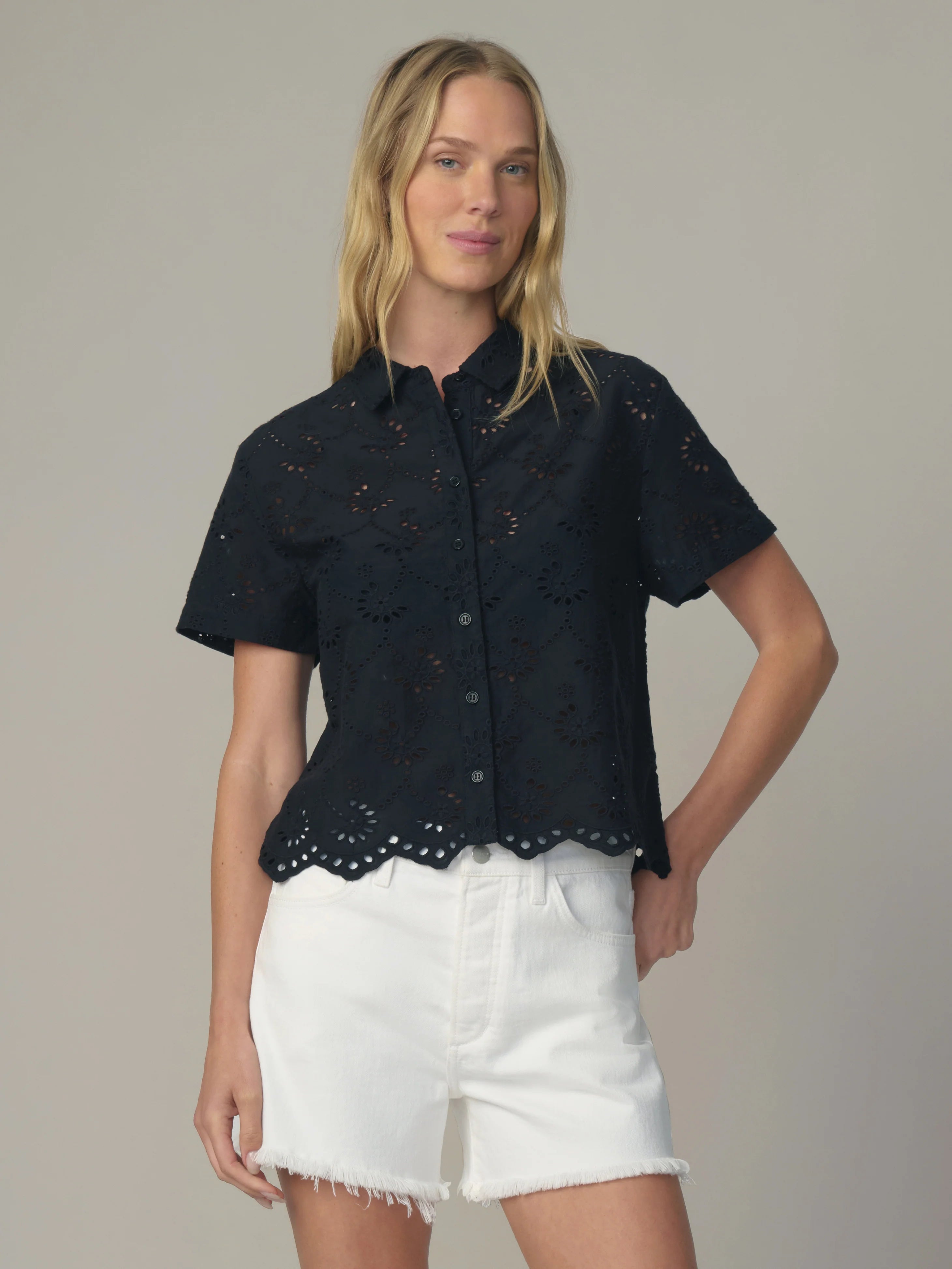 THE EYELET SHORT SLEEVE SHIRT