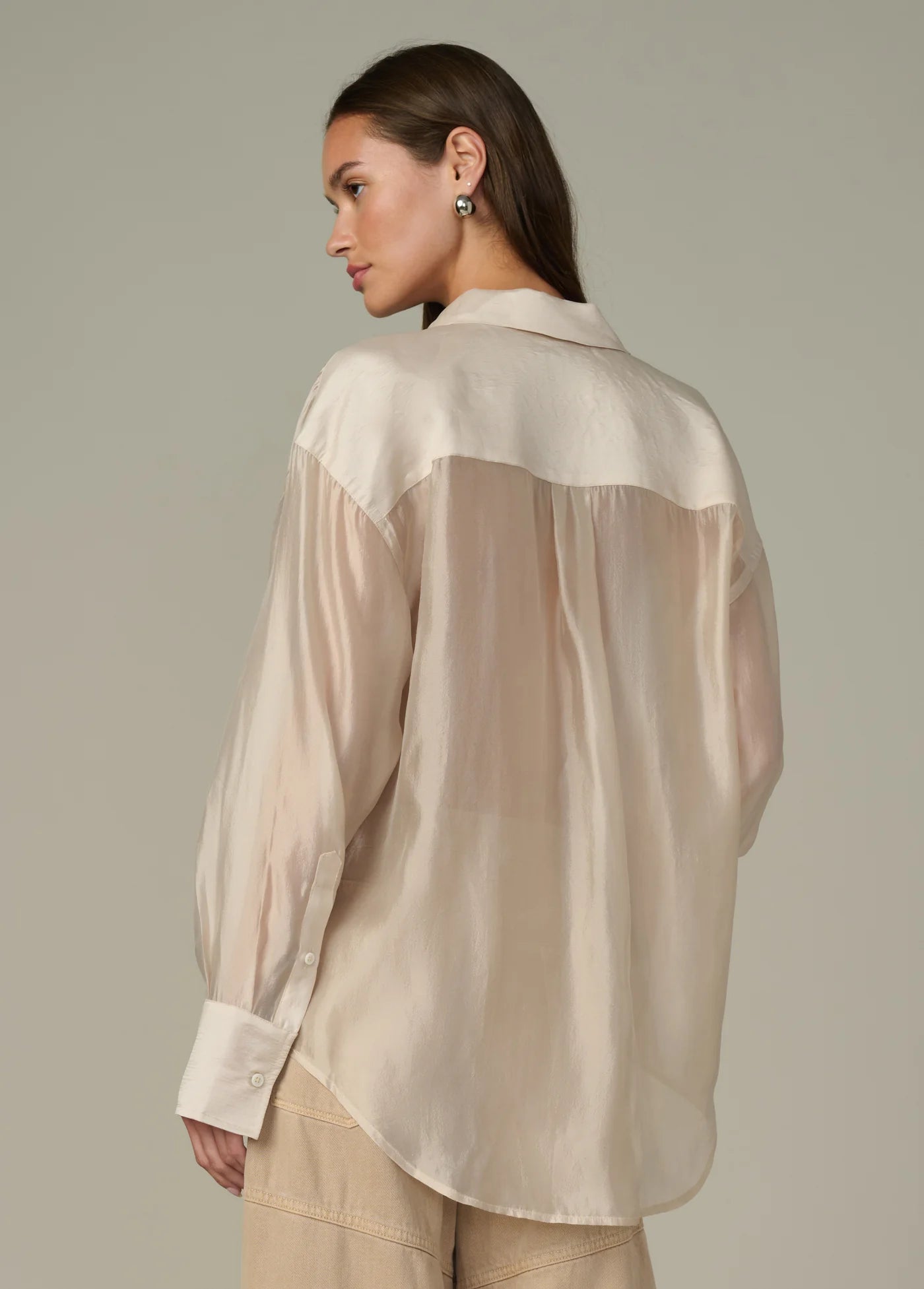 THE ORGANZA BOYFRIEND SHIRT