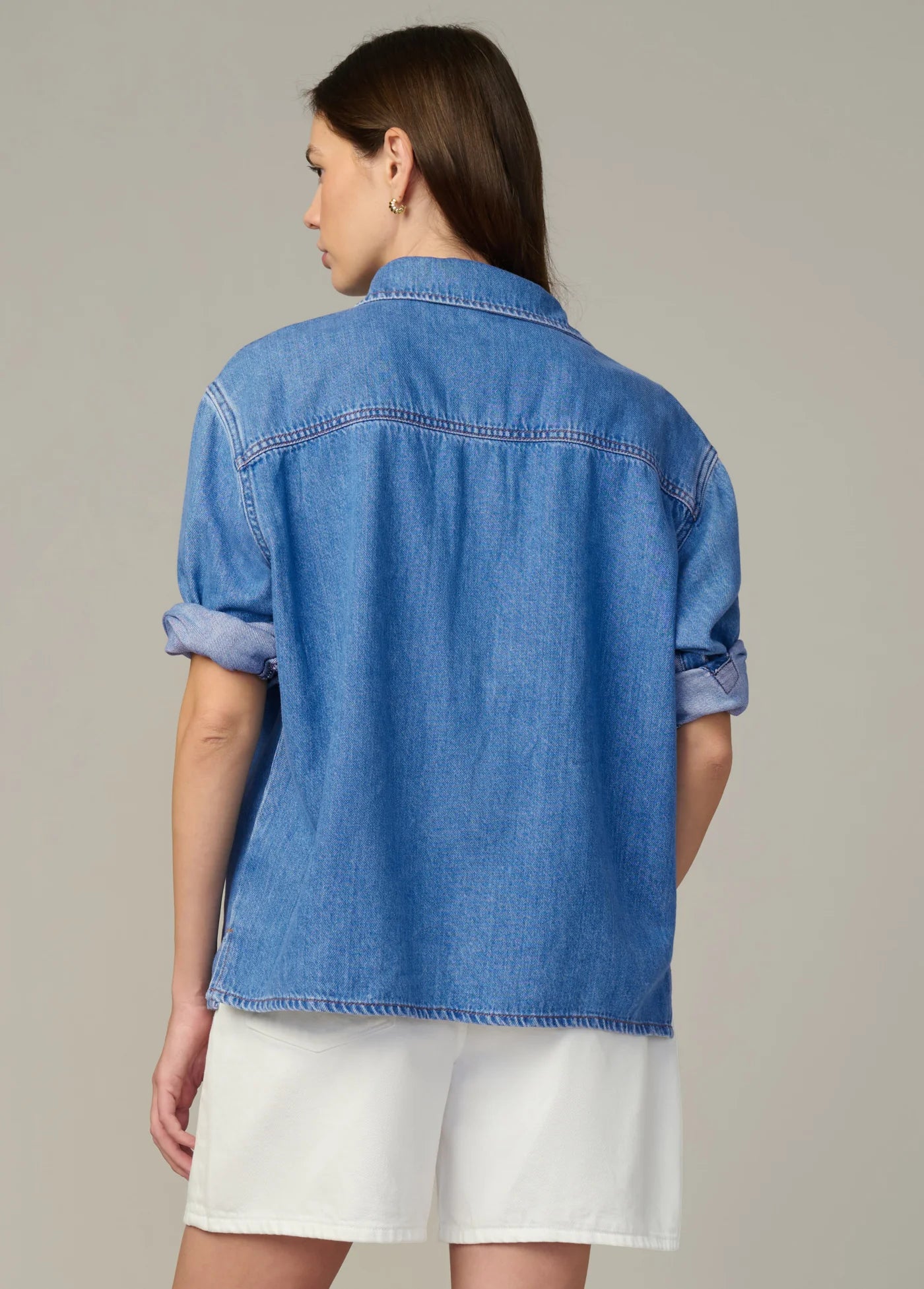 THE EASY DENIM POPOVER SHIRT