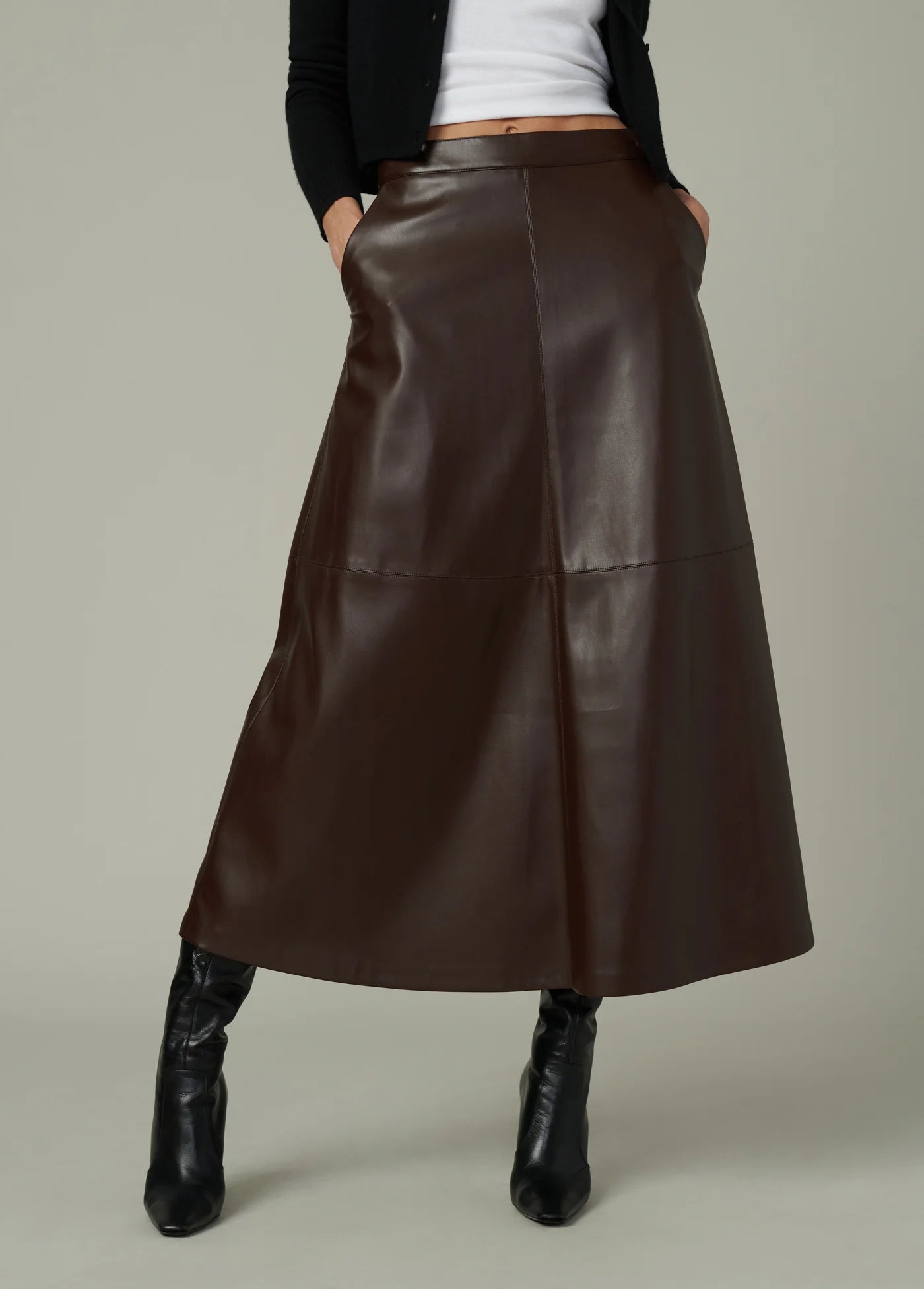 THE TAVI VEGAN LEATHER SKIRT
