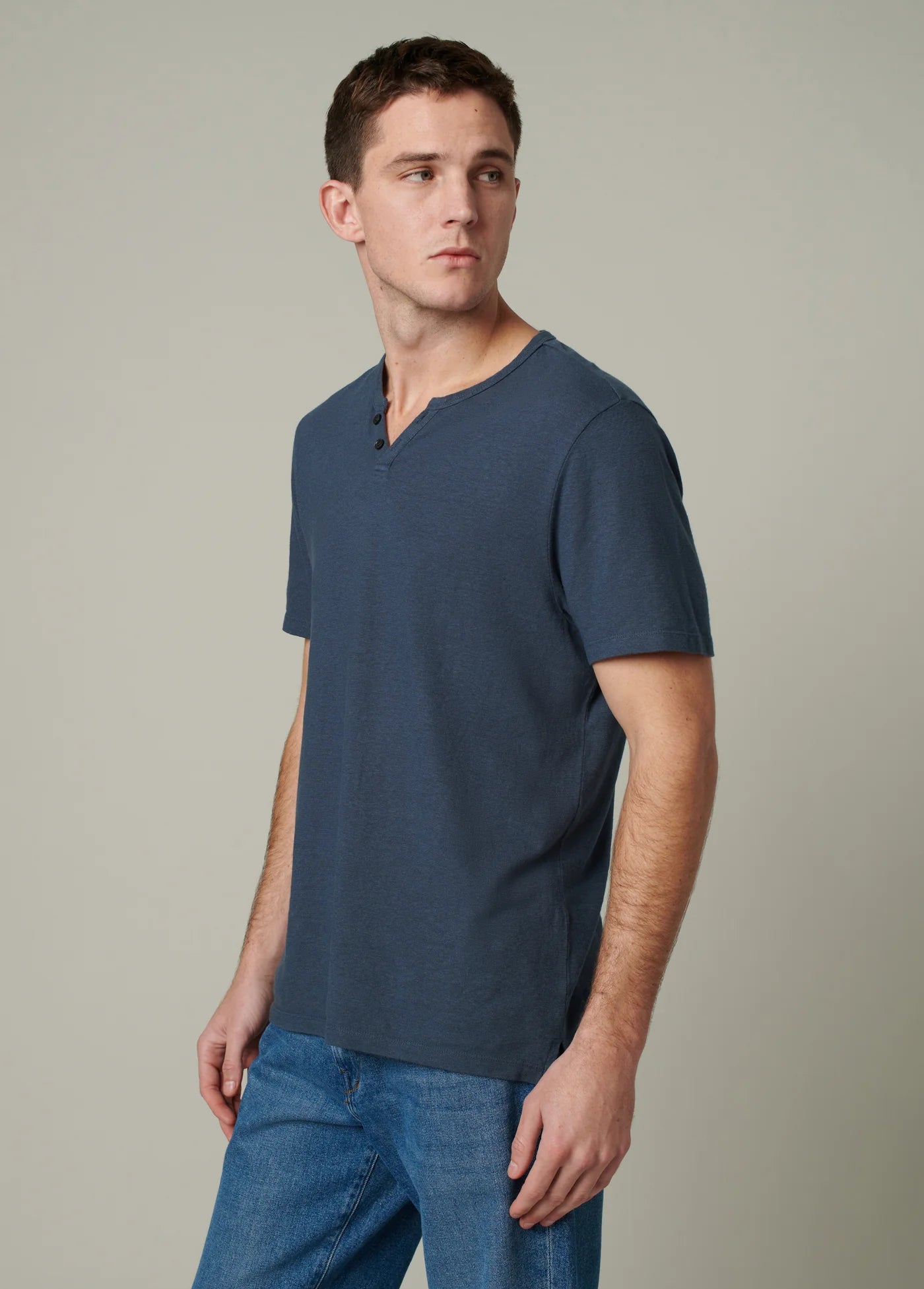 WINTZ SHORT SLEEVE HEMP HENLEY