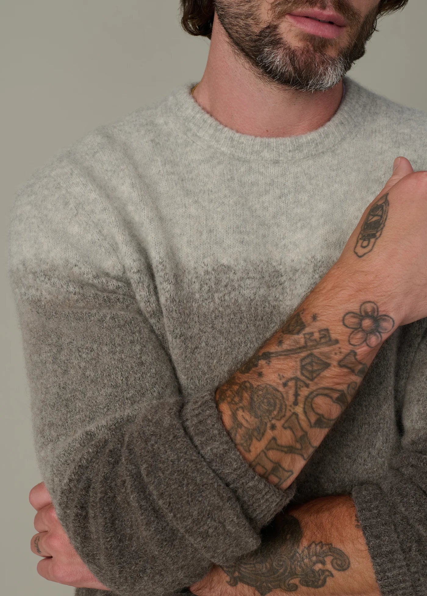 OMBRE STRIPED CREW NECK