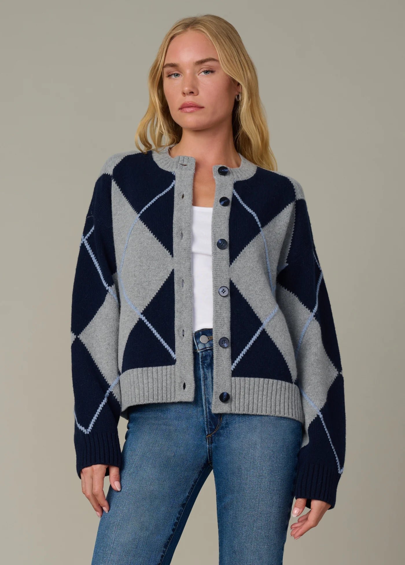 THE RELAXED FIT CARDIGAN
