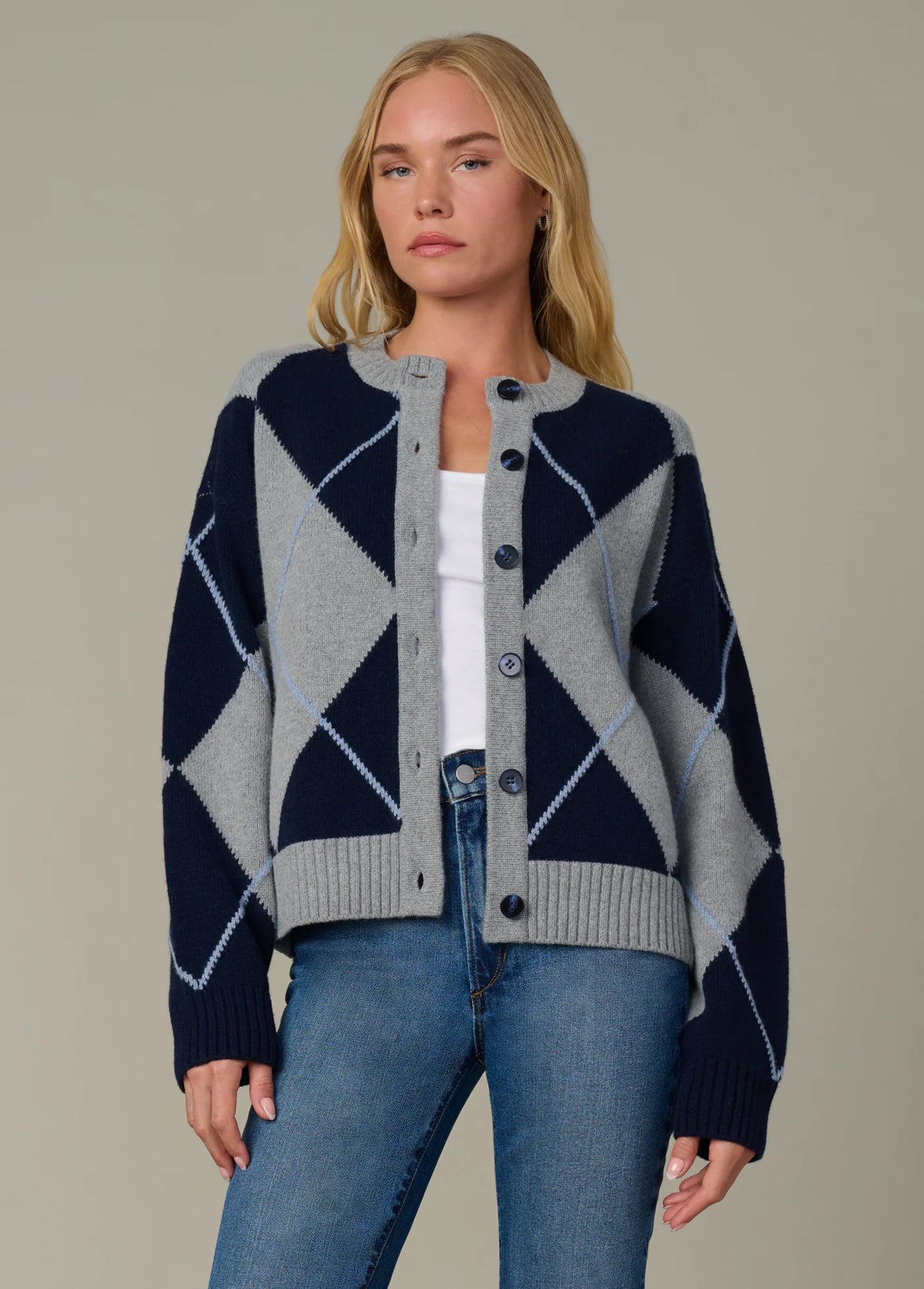 THE RELAXED FIT CARDIGAN