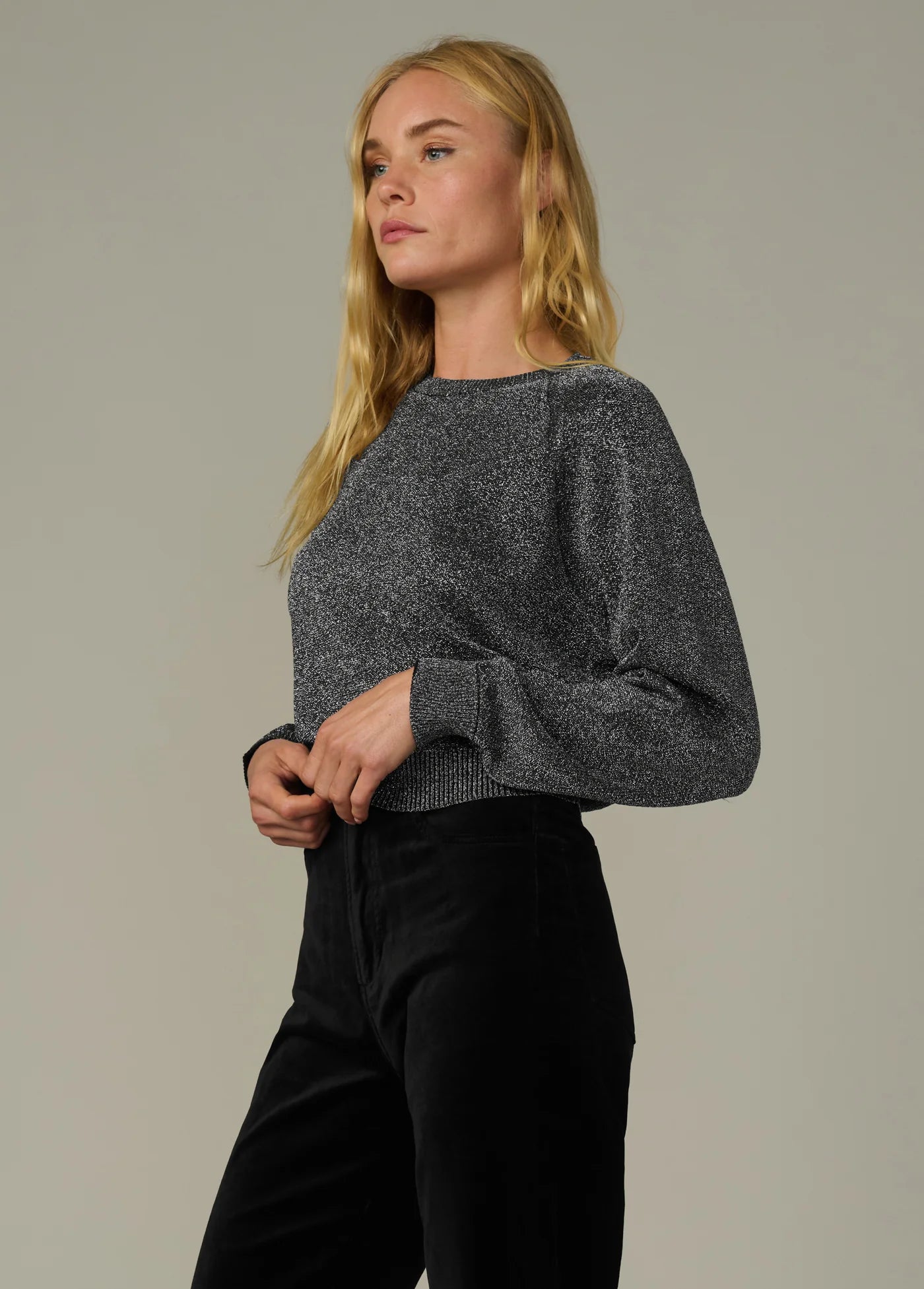 THE TAYLOR RAGLAN SWEATER