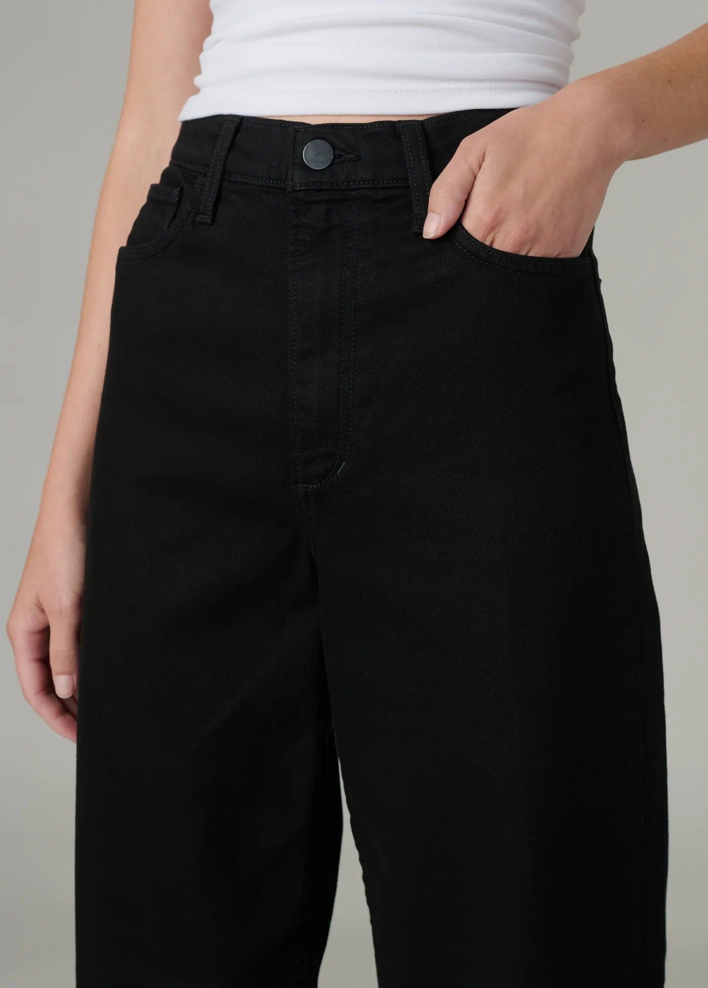 THE MIA PETITE