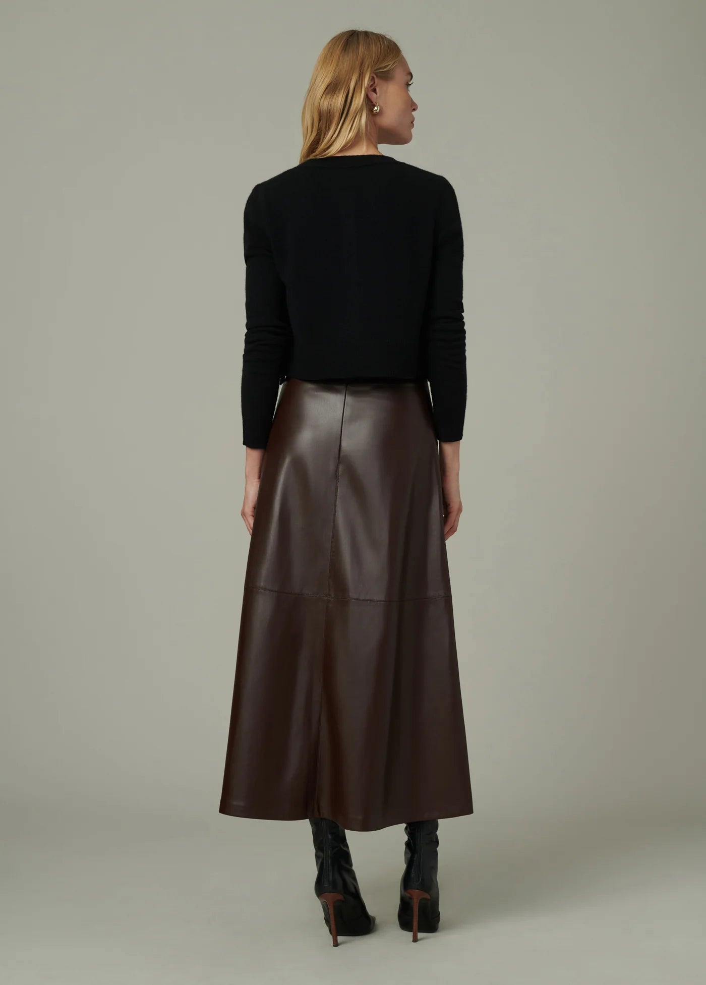 THE TAVI VEGAN LEATHER SKIRT