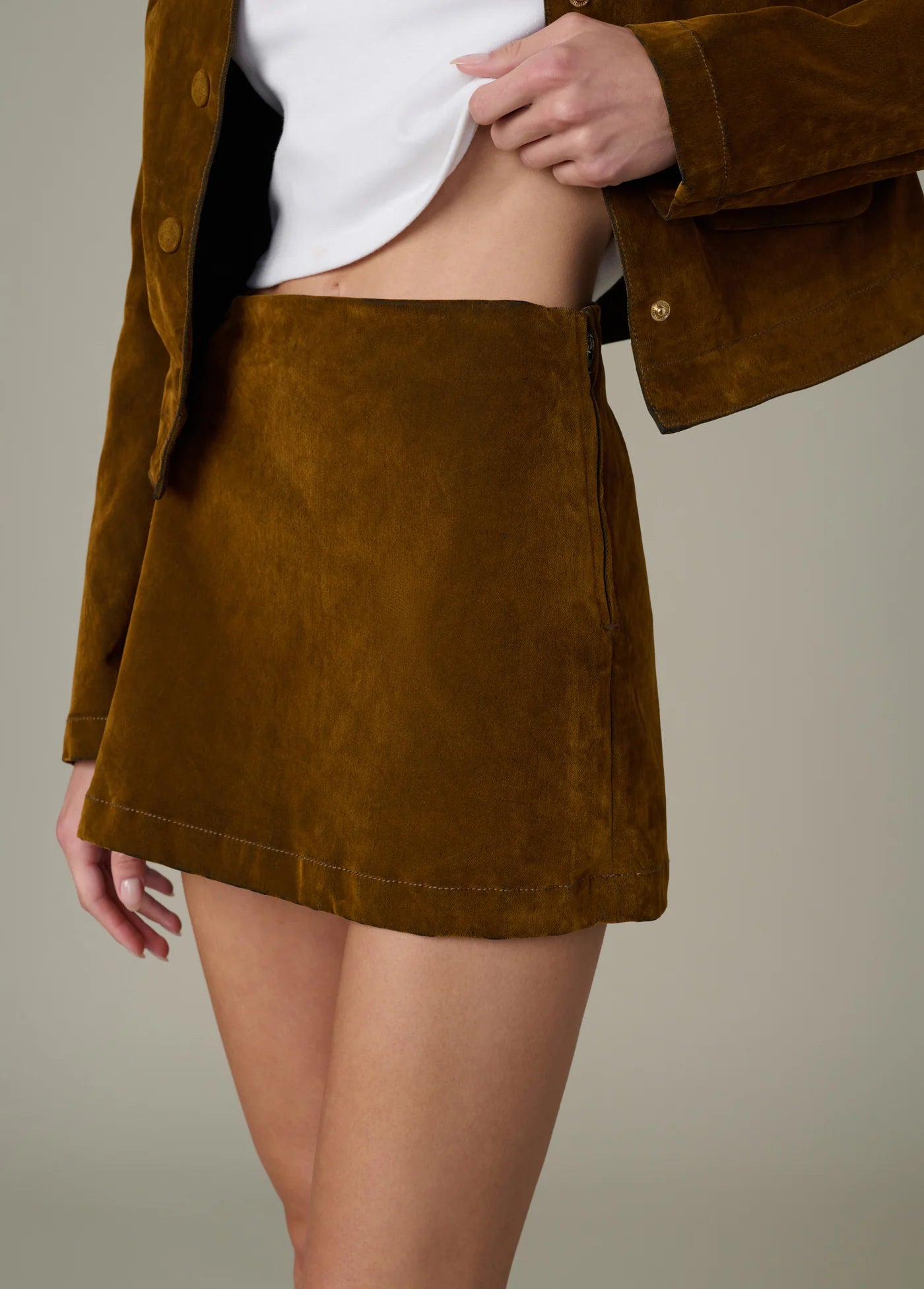 THE MINI SKIRT FLOCKED