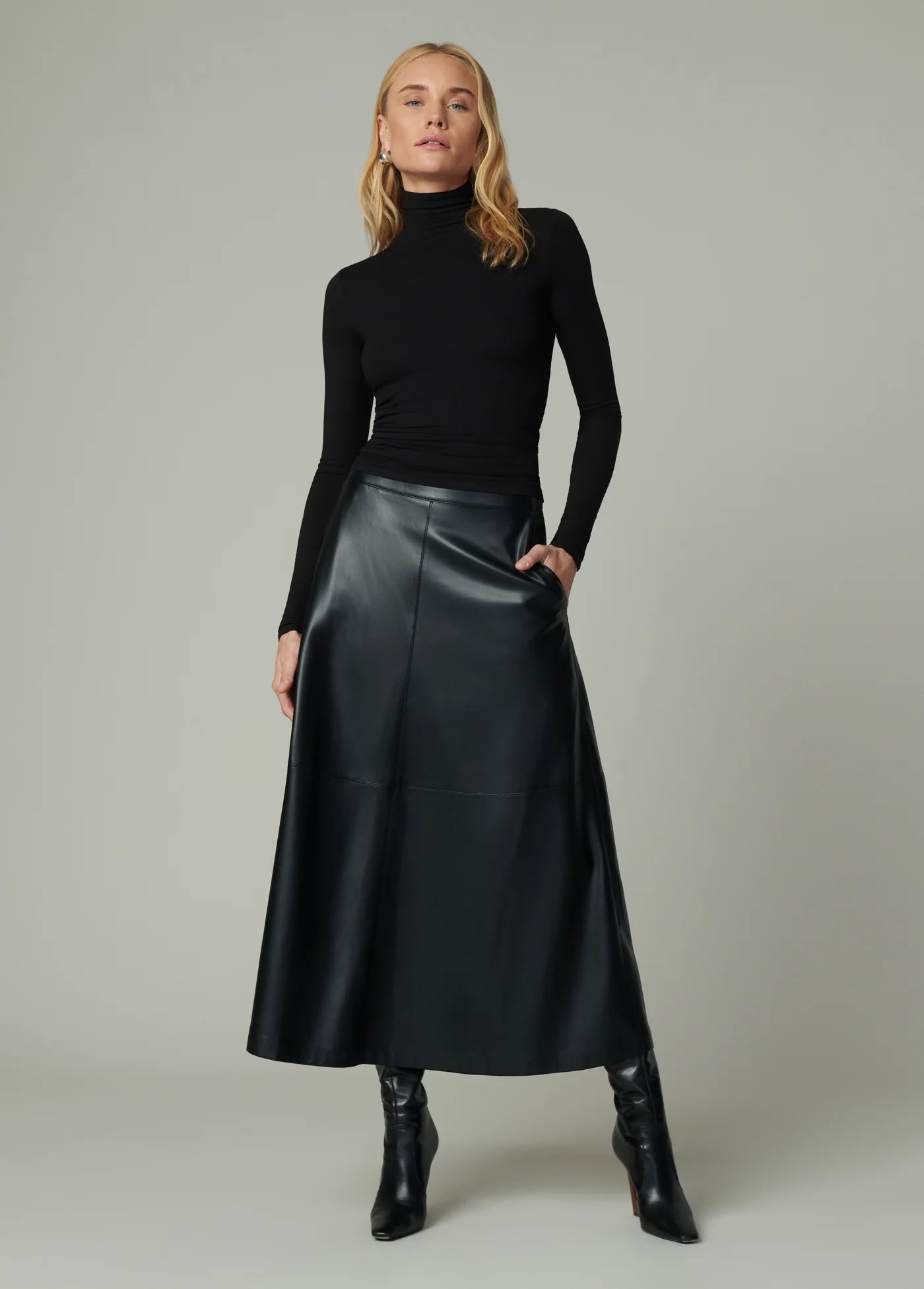 THE TAVI VEGAN LEATHER SKIRT