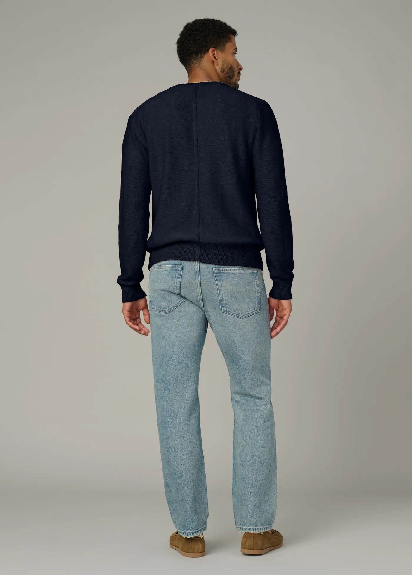 THE CLASSIC CREW NECK