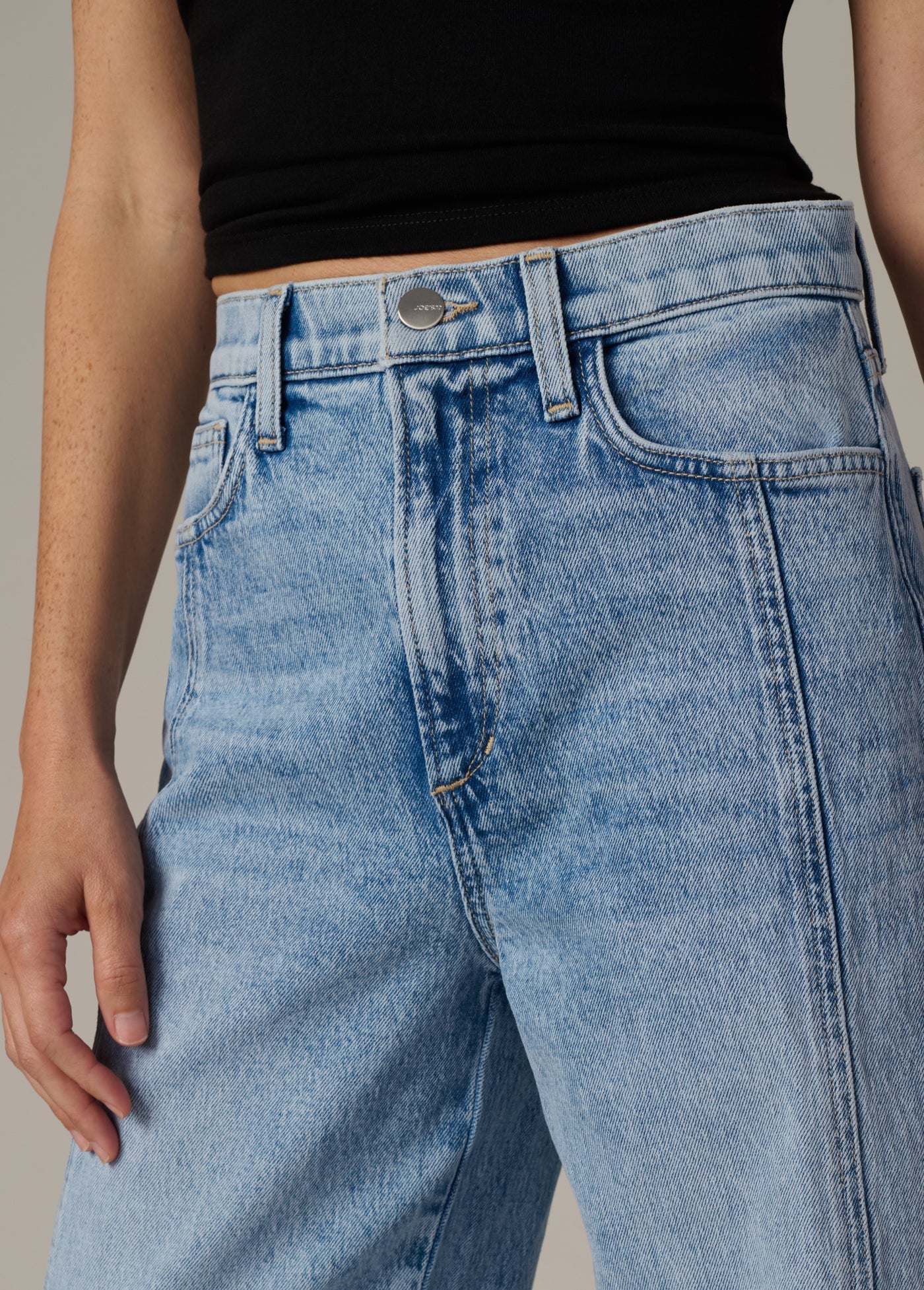 THE SEAMED MIA PETITE