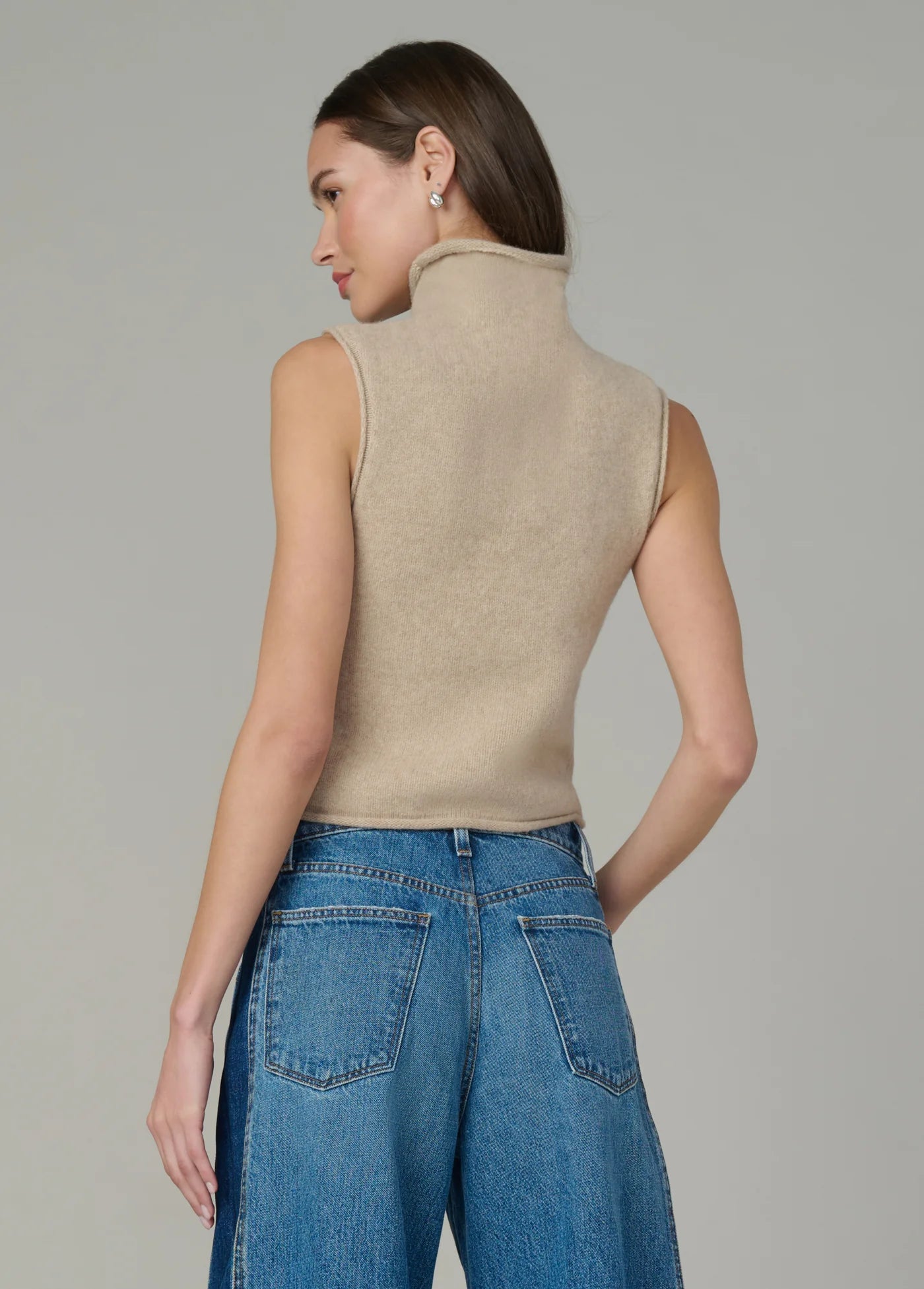 THE STEVIE SLEEVELESS ROLL NECK SWEATER