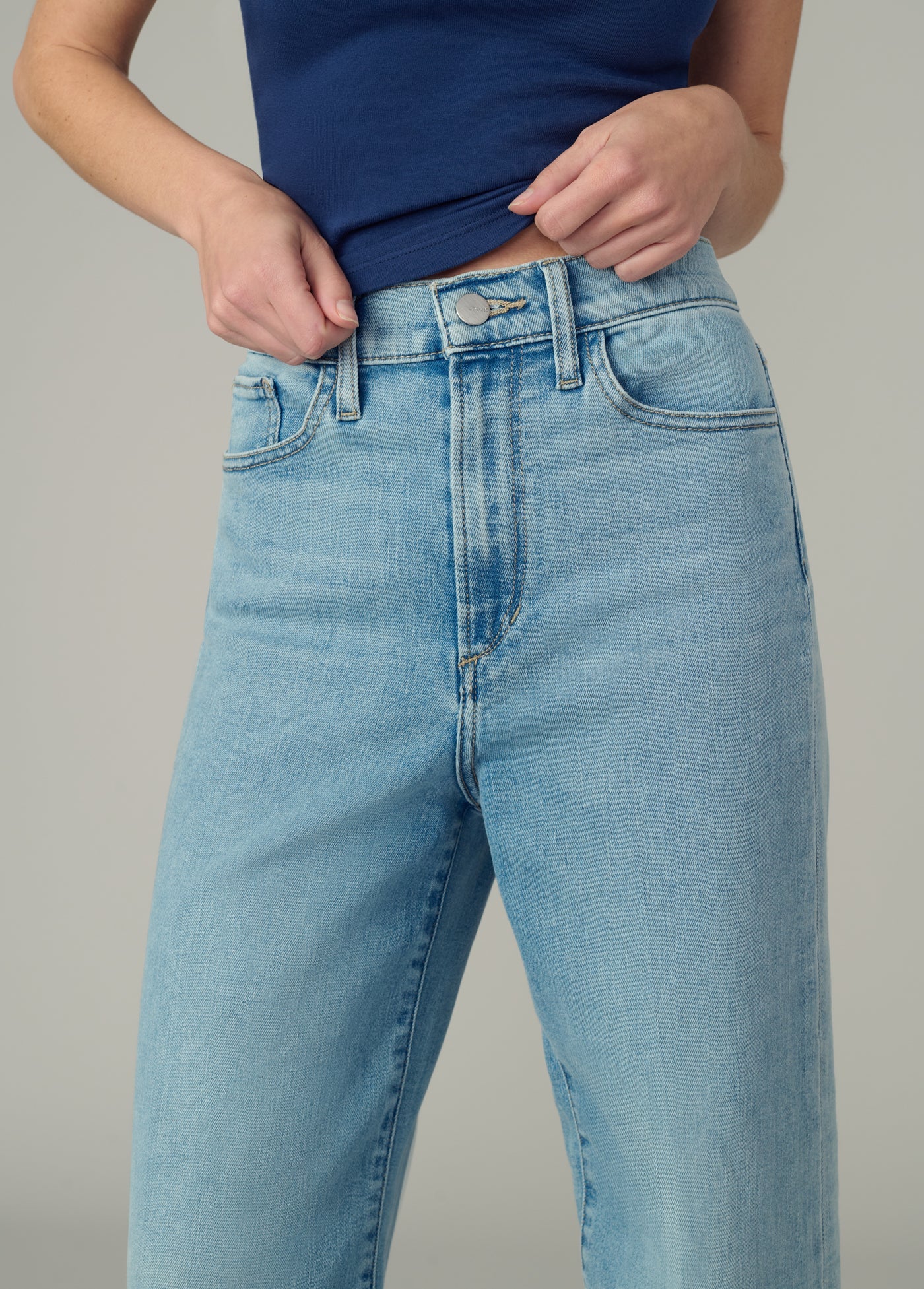 THE MIA PETITE