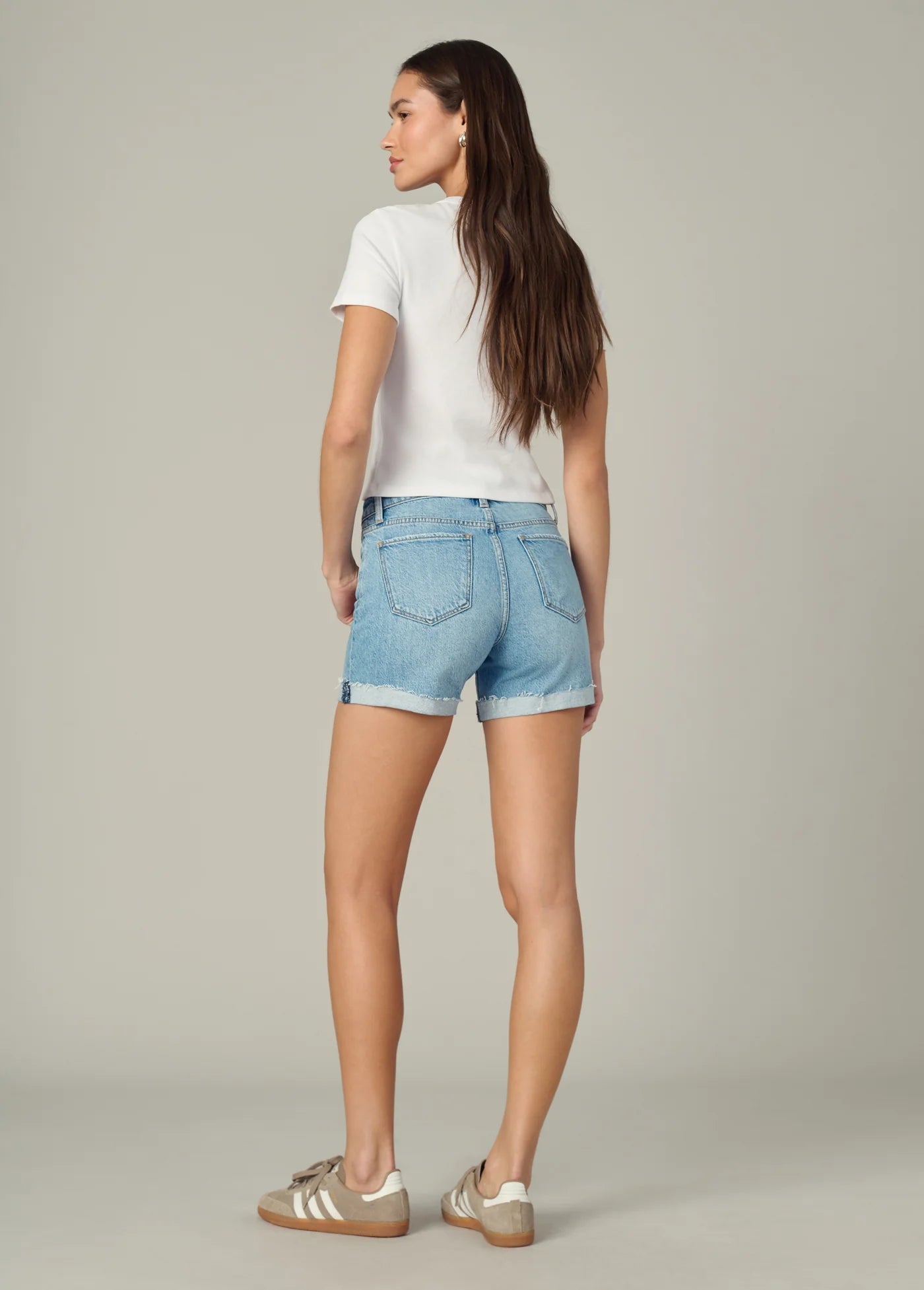THE 5 SHORT WITH SINGLE CUFF