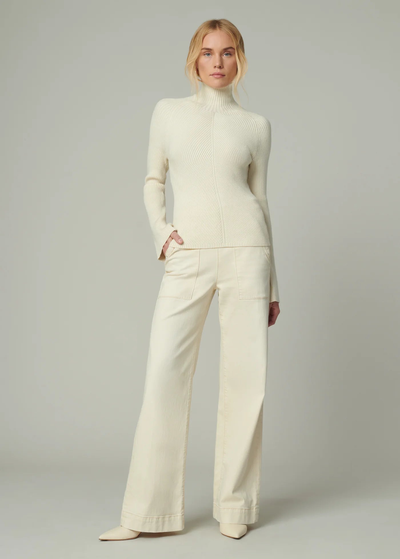 THE PALMER TURTLENECK