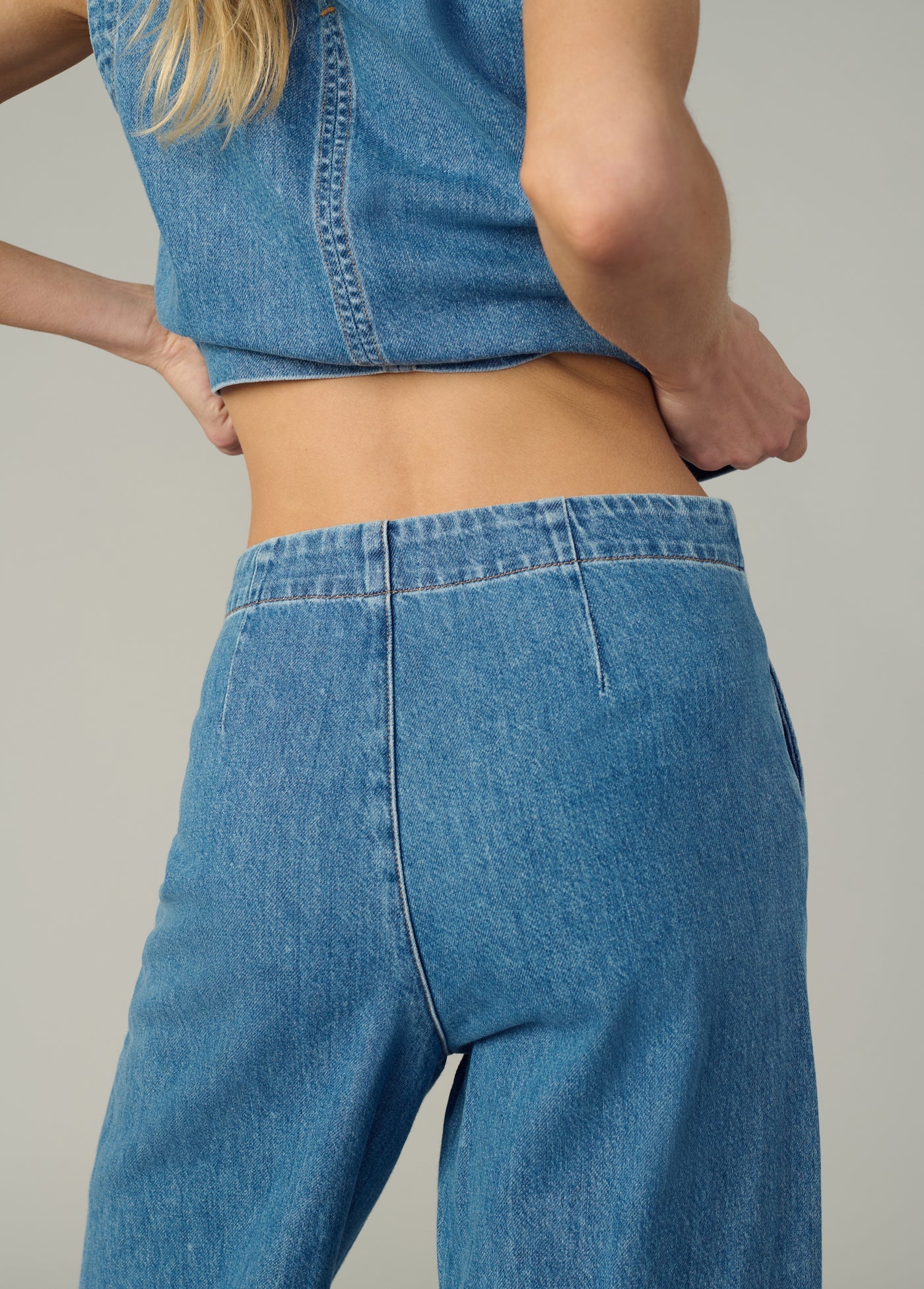 THE CLEAN DENIM TROUSER