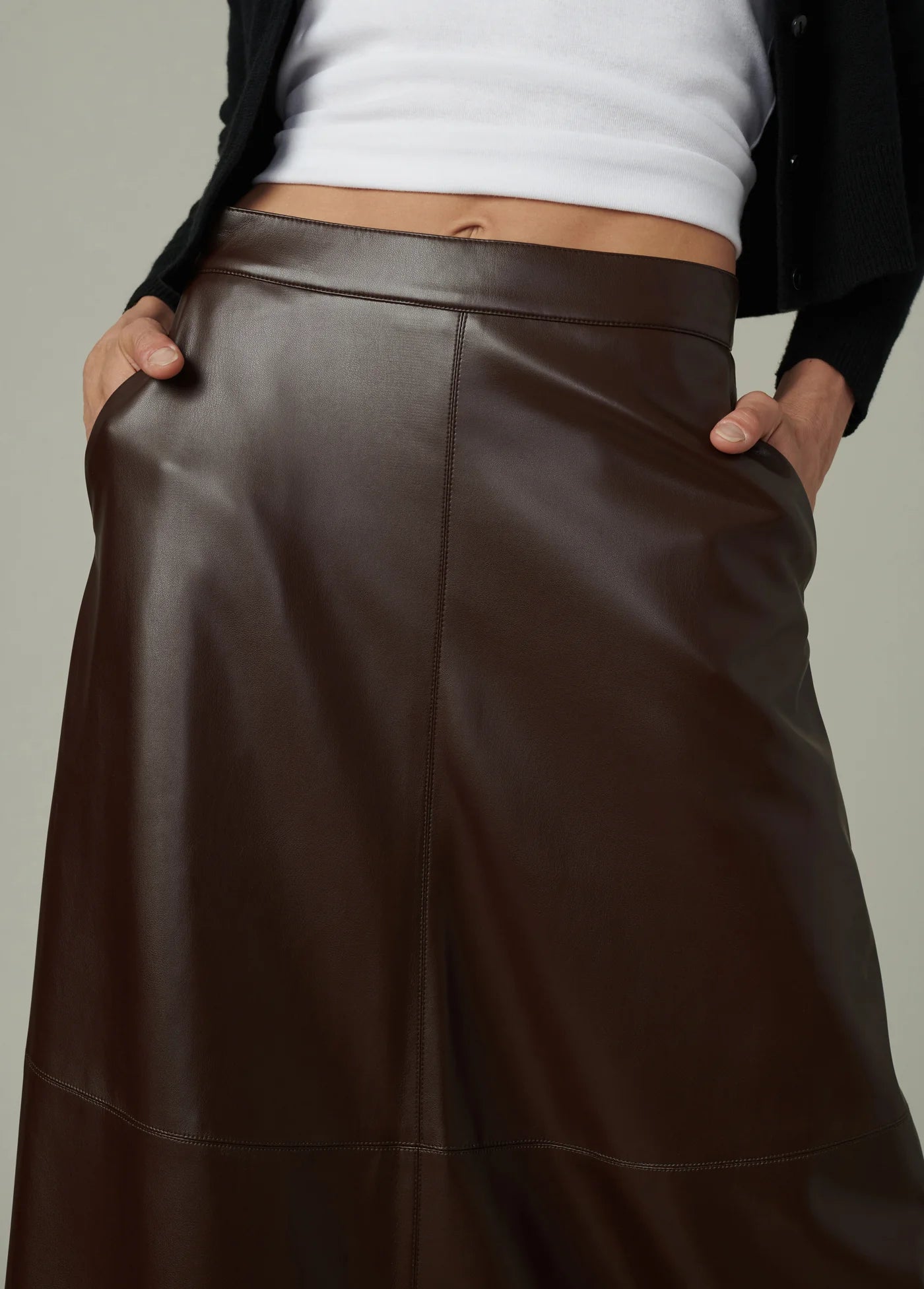 THE TAVI VEGAN LEATHER SKIRT
